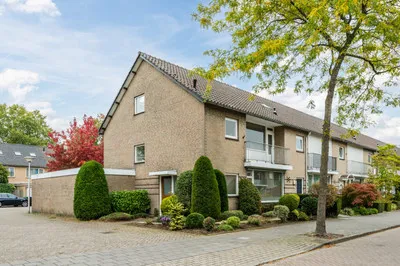 Tussenwoning te koop: Torenberglaan 16, Woenselse Heide Eindhoven