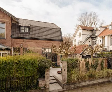 Twee-onder-één-kap te koop: Torenlaan 2, Laarderwegkwartier Bussum