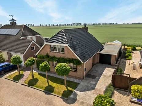 Vrijstaande woning te koop: Torenlaan 57, Zuid-Beijerland Woonkern Zuid-Beijerland