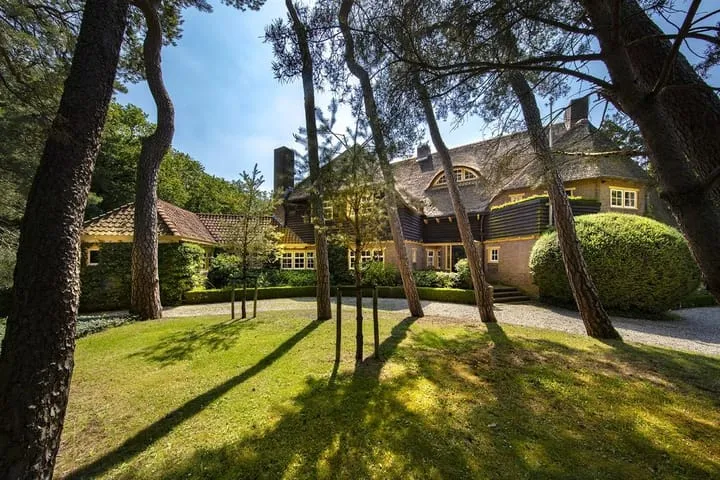 Vrijstaande woning te koop: Torenlaan 64, Omloop Laren (Nh)