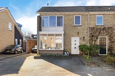 Twee-onder-één-kap te koop: Torensmalaan 20, Roden Roden