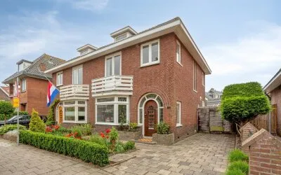Twee-onder-één-kap te koop: Torenstraat 24, Centrum-Noord Castricum