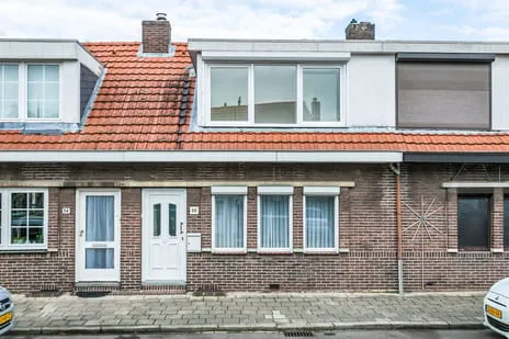 Tussenwoning te koop: Torenstraat 52, Langenberg Brunssum