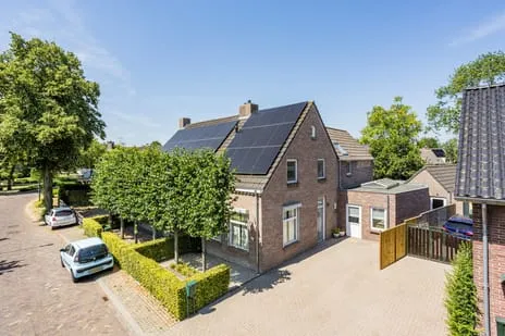 Twee-onder-één-kap te koop: Torenstraat 5A, Hoogeloon Hoogeloon