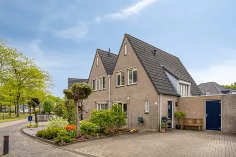 Tussenwoning te koop: Torenvalk 11, De Kelen Veldhoven