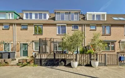 Woning te koop: Tormentil 16, Hoogvliet Rotterdam