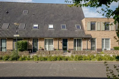 Tussenwoning te koop: Tormentilstraat 21, Flora West Lelystad
