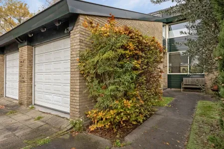 Tussenwoning te koop: Tournooi 43, Boveneind Krimpen Aan Den Ijssel