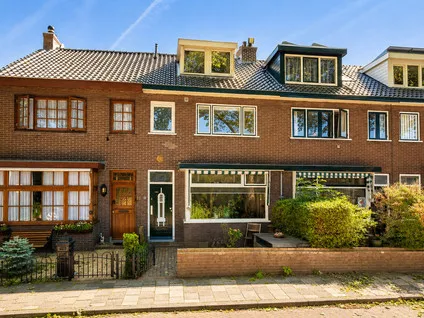 Tussenwoning te koop: Tournoysstraat 26, Schilderskwartier Woerden