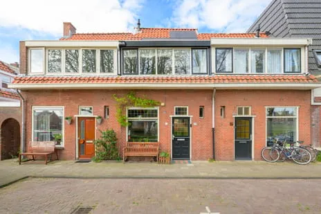 Tussenwoning te koop: Toussaintkade 27A, Haagweg-Noord Leiden