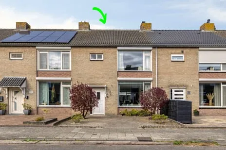 Tussenwoning te koop: Toussaintlaan 52, Roosendaal