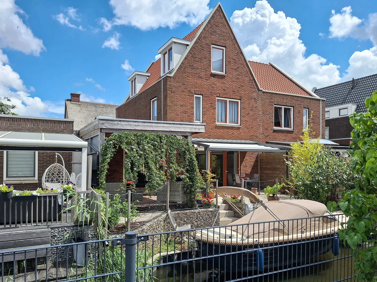 Twee-onder-één-kap te koop: Touwslagerlaan 44, Aalsmeer