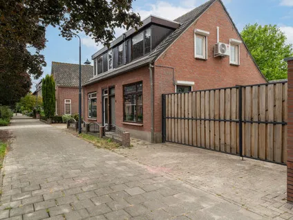 Twee-onder-één-kap te koop: Trampad 6, Vrijhoeve Sprang-Capelle
