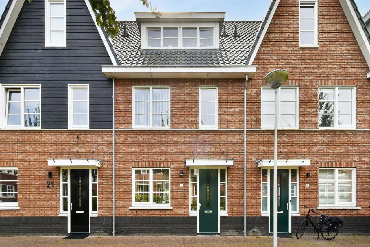 Tussenwoning te koop: Trappistenlaan 23, Alphen Aan Den Rijn
