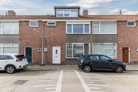 Tussenwoning te koop: Trappistenstraat 37, Het Zand Noord-Oost Tilburg