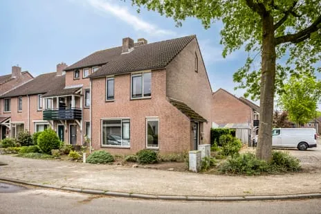 Corner house for sale: Traverse 31, Zittert Grave
