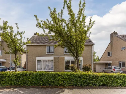 Tussenwoning te koop: Trawlerstraat 12, Maasvallei 'S-Hertogenbosch