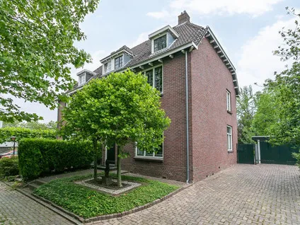 Twee-onder-één-kap te koop: Treebeekstraat 24, Emma Brunssum