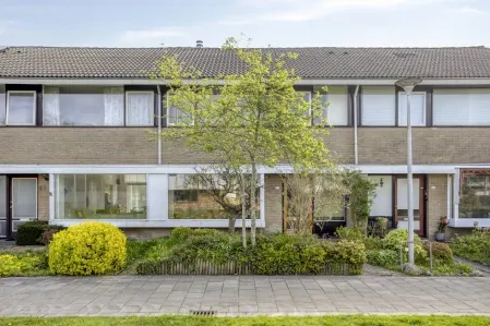 Tussenwoning te koop: Treubstraat 29, Zwarte Water Assen