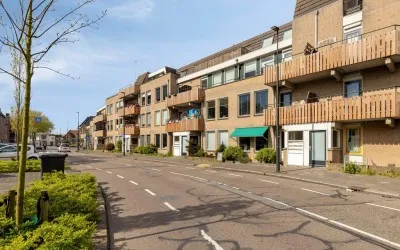 Appartement te koop: Trijntje Kemp-Haanstraat 34, Burgerhartstraat Beverwijk