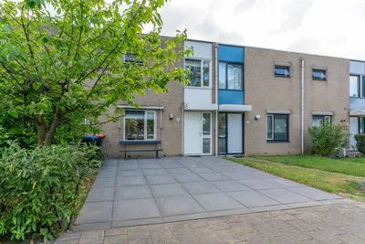 Tussenwoning te koop: Troelstradreef 74, De Staatsliedenbuurt 'S-Hertogenbosch