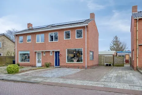 Twee-onder-één-kap te koop: Troelstralaan 11, Muntendam-oost Muntendam