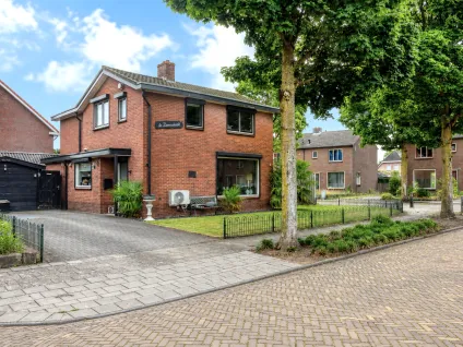Vrijstaande woning te koop: Troelstrastraat 1, Zelhem Zelhem