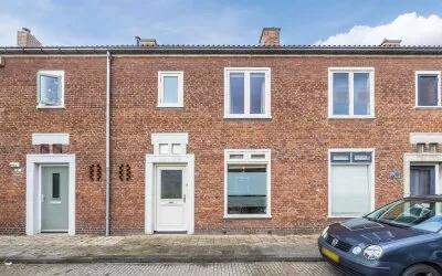 Tussenwoning te koop: Troelstrastraat 46, Heuvel Breda