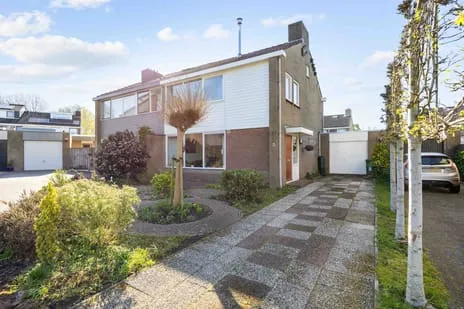 Twee-onder-één-kap te koop: Troelstraweg 9, Zuidhorn Zuidhorn