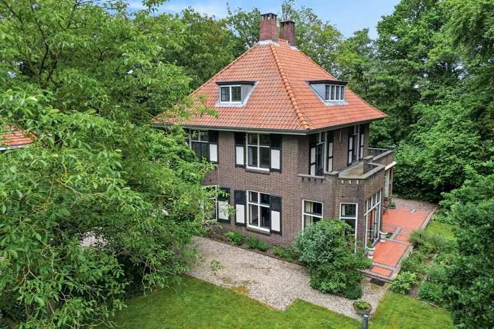 Detached house for sale: Tromplaan 11, Schoonoordpark Baarn