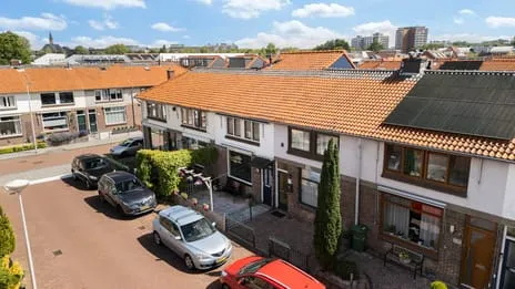 Tussenwoning te koop: Trompstraat 16, Emmalaan Alphen Aan Den Rijn