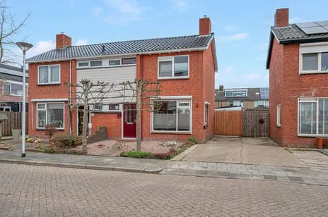 Twee-onder-één-kap te koop: Trompstraat 21, Bedum Noord - West Bedum