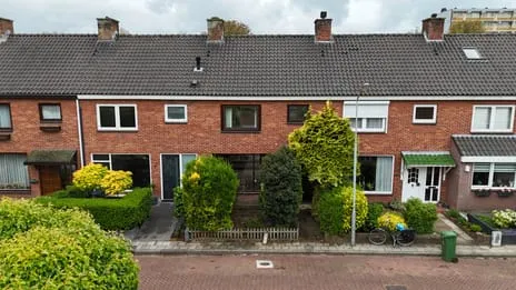 Tussenwoning te koop: Trompstraat 9, Onderwijzersbuurt Heemskerk