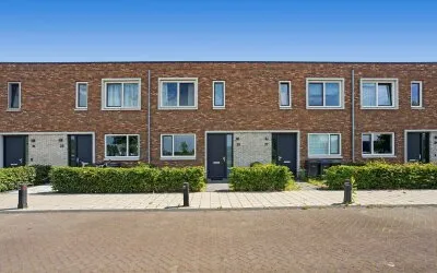 Tussenwoning te koop: Trota van Salernostraat 25, Oosterwold Zuid Almere