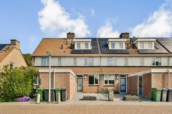 Tussenwoning te huur: Troubadour 134, Beroepenbuurt Amstelveen