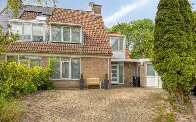 Twee-onder-één-kap te koop: Troubadour 150, Beroepenbuurt Amstelveen