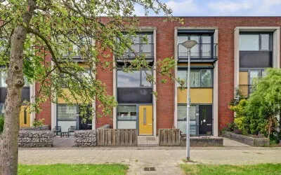 Tussenwoning te koop: Troubadourlaan 145, Hoogvliet Noord Hoogvliet Rotterdam