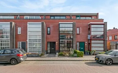 Tussenwoning te koop: Tuin 4, Aalsmeer