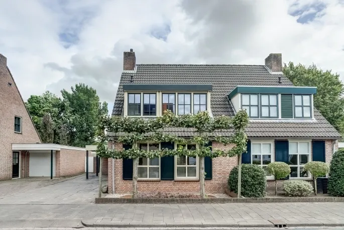 Twee-onder-één-kap te koop: Tuin 42, Biezen Dongen