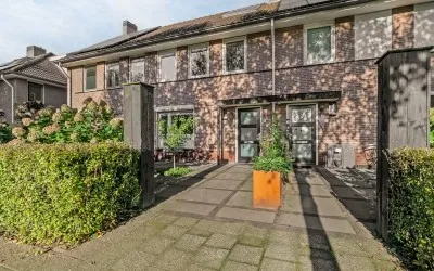 Tussenwoning te koop: Tuinboog 6, De Burgt Barneveld