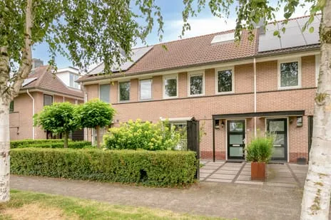 Tussenwoning te koop: Tuinboog 6, De Burgt Barneveld