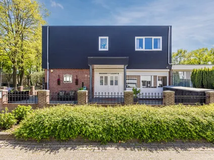 Twee-onder-één-kap te koop: Tuinbouwstraat 11, Tilburg