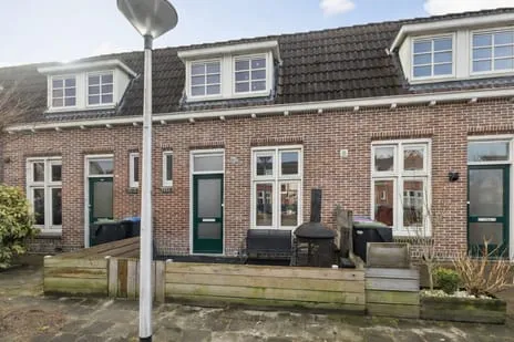 Tussenwoning te koop: Tuinbouwstraat 22, Achter de Hoven Leeuwarden