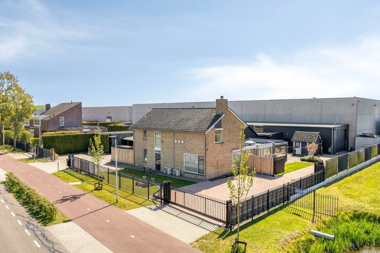Twee-onder-één-kap te koop: Tuinbouwweg 30, Haarsteeg