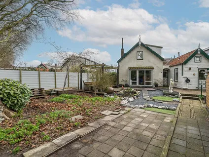 Hoekwoning te koop: Tuinstraat 24, Dirksland