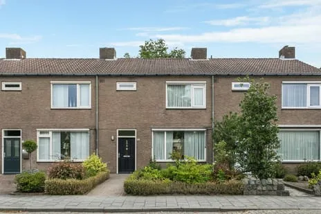 Tussenwoning te koop: Tuinstraat 7C, Den Dungen Den Dungen