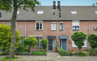 Tussenwoning te koop: Tullelaan 8, Achtse Barrier-Spaaihoef Eindhoven