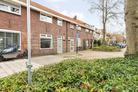 Tussenwoning te koop: Tulpenstraat 13, Breda