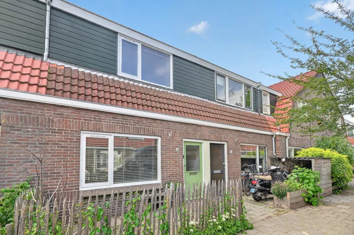 Tussenwoning te koop: Tulpenstraat 18, Kerkerinkbuurt Santpoort-Noord