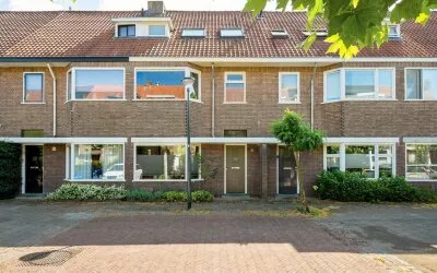 Tussenwoning te koop: Tulpenstraat 22, Zandberg Breda